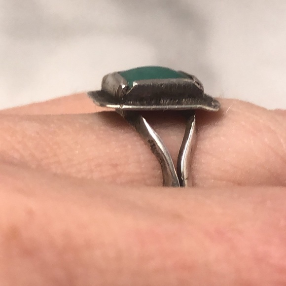 Green & silver ring size 6 - Picture 5 of 5